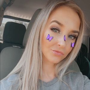 Meet your Posher, Holly